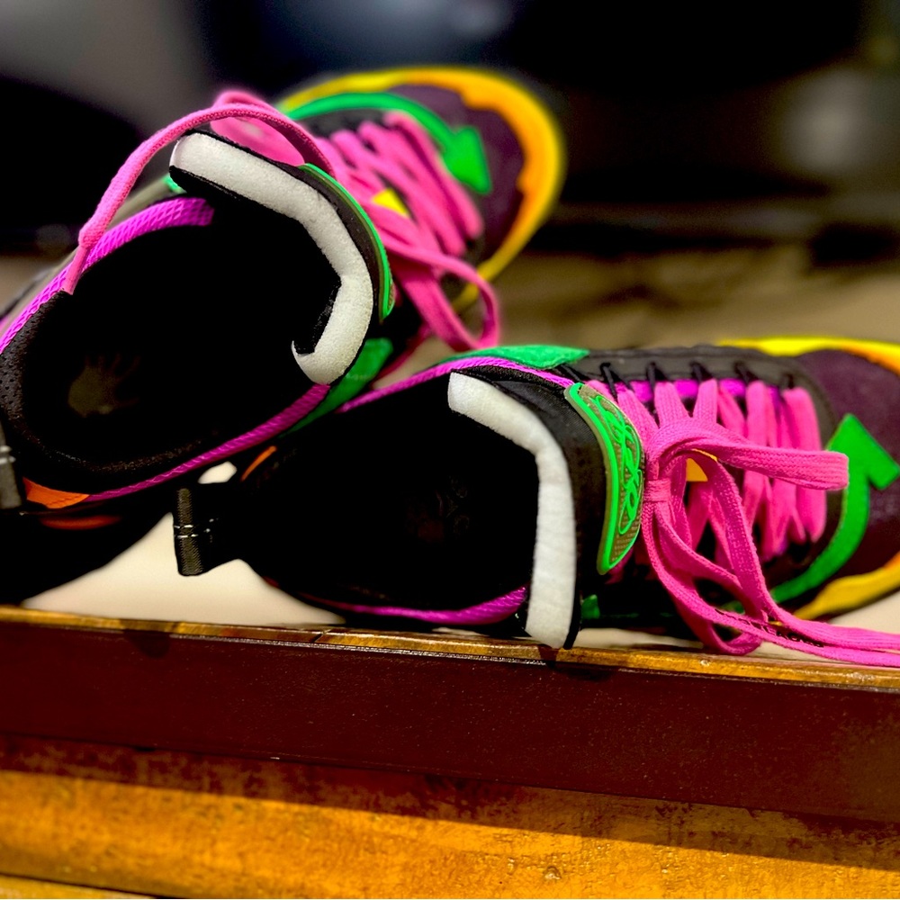 Off White - Picture 3 of 4